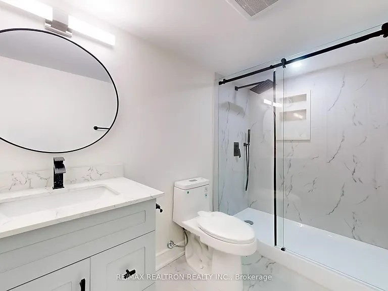 19 Macpherson St #BASEMENT — Photo 10