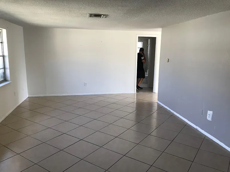 7430 Belvedere Ter — Photo 3