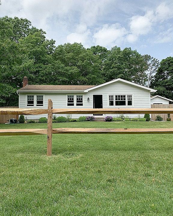 1st image of 24 Longview Dr