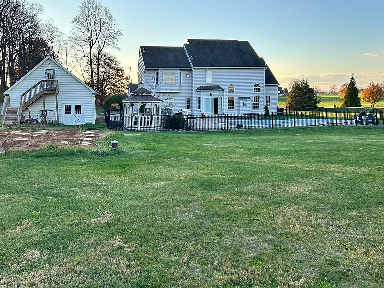 84 Valley Ln — Photo 7