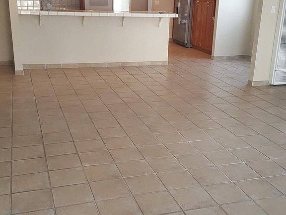 ;giving room from entrance