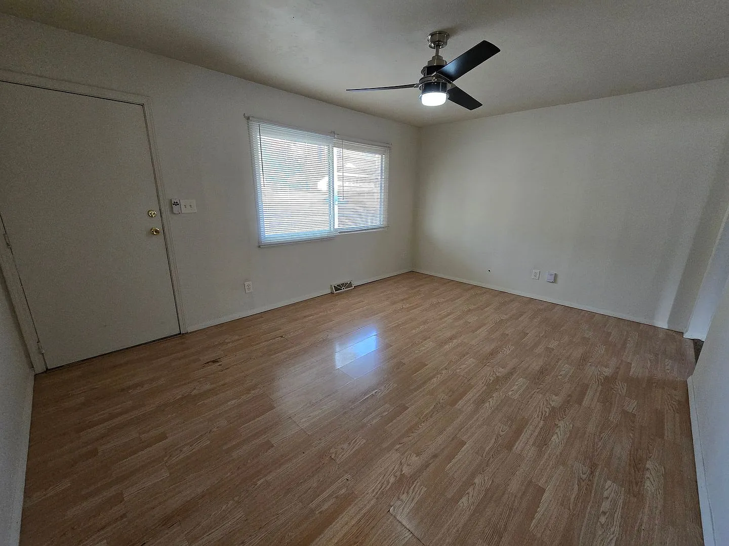 Four-bedroom home close to campus! — Photo 3
