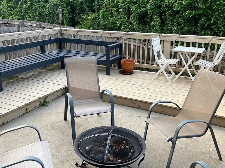 140 Putters Dr — Photo 2