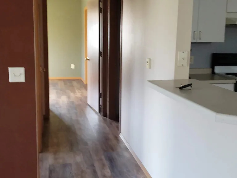 218 S River Blvd #2 — Photo 4