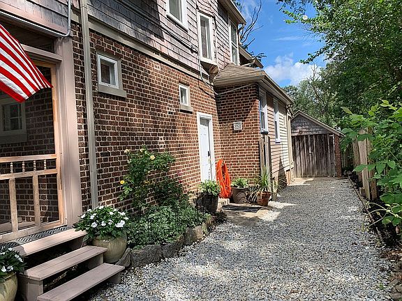 Driveway to detached garage