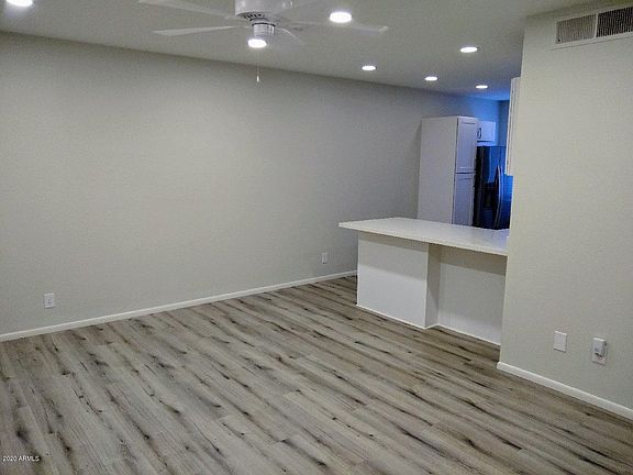 5th image of 721 E Montebello Ave Unit 206