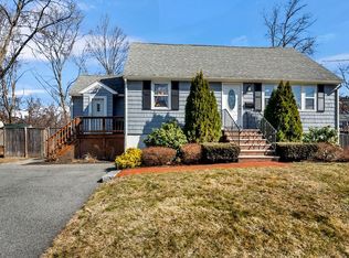 29 Hillcrest Rd, Burlington, MA 01803