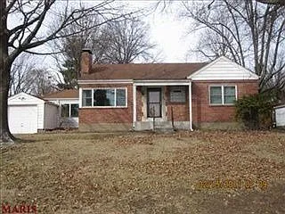 653 Deerhurst Dr photo 1