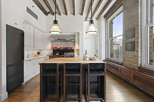 Sold by Compass | media 2