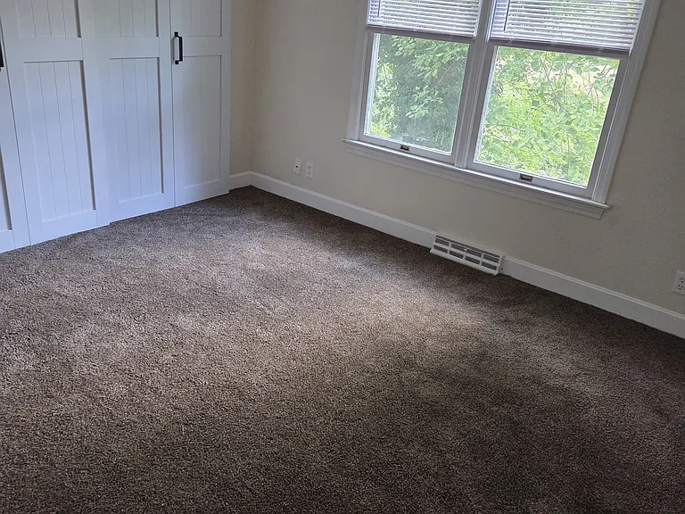 402 Pinecrest St — Photo 10