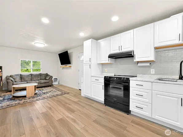 4621 East Street #2, Blaine, WA 98230