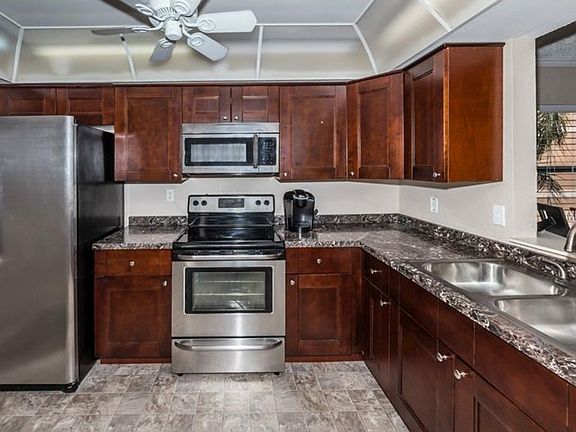 2nd image of 719 Pinellas Bayway #101