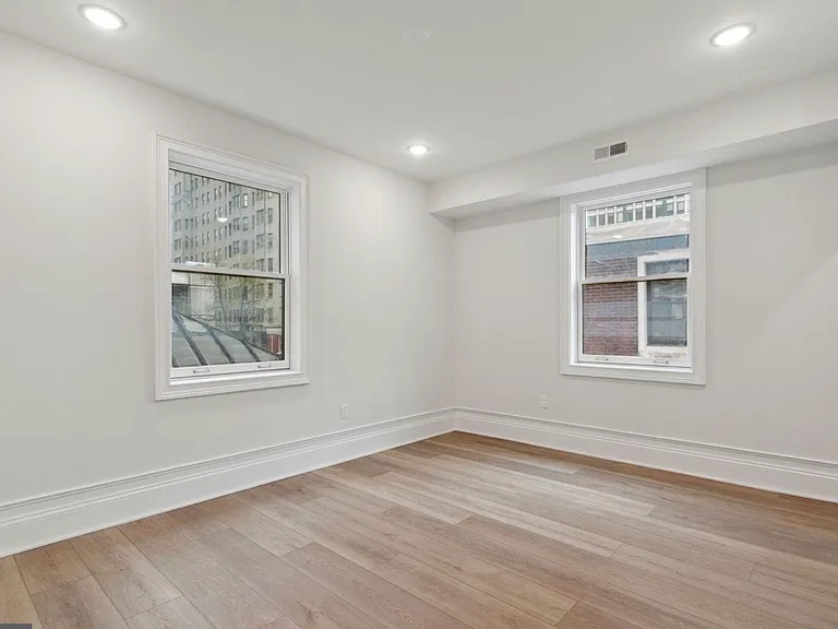 1822 Chestnut St #3B — Photo 11