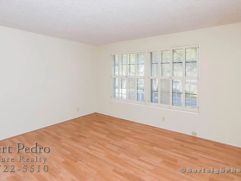 1748 Vista Del Sol — Photo 13