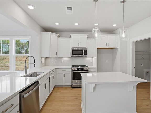 7th image of this home