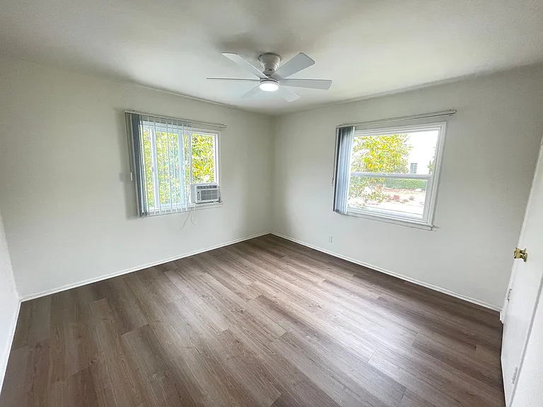 4265-4271 Coldwater Canyon Ave — Photo 12