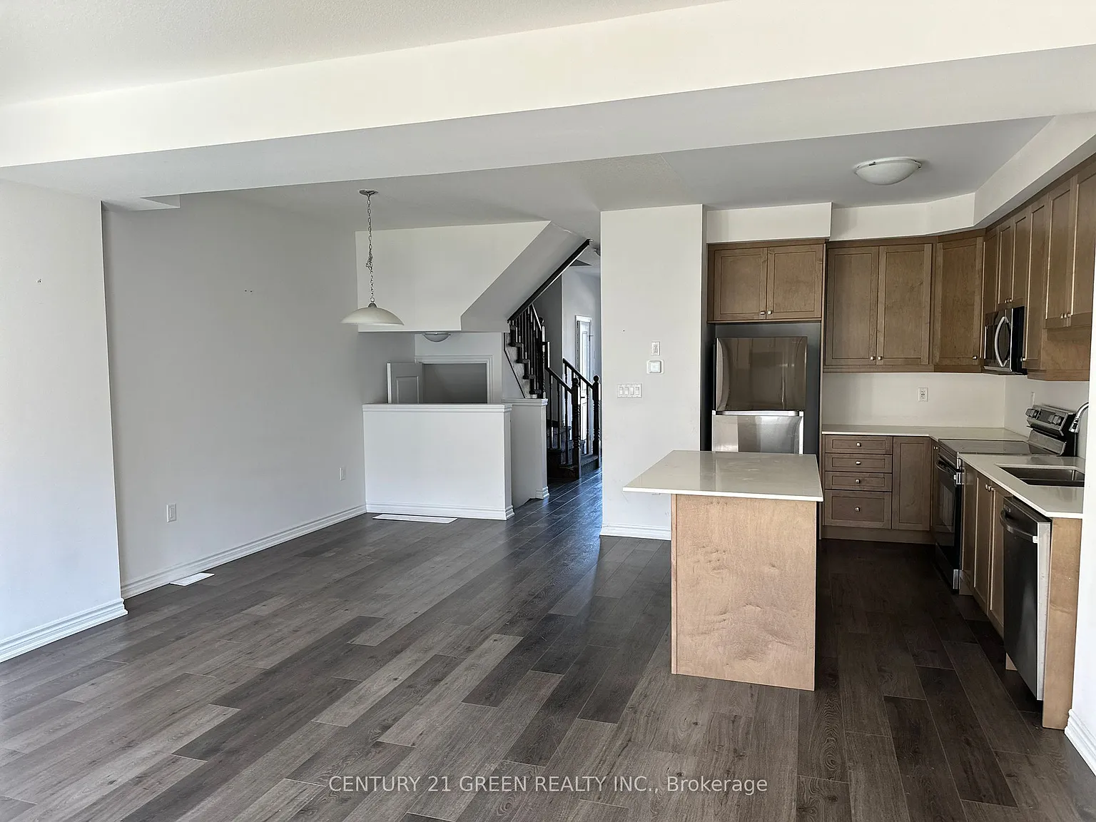 3 bed, $2,450 — Photo 3