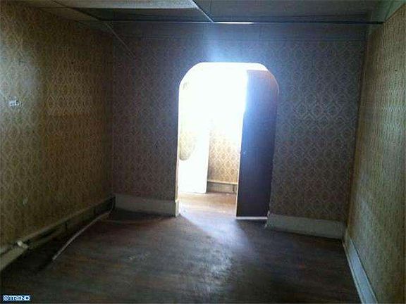 5th image of 1870 42nd St