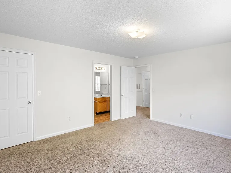 Greenhaven Trace Apartments — Photo 47
