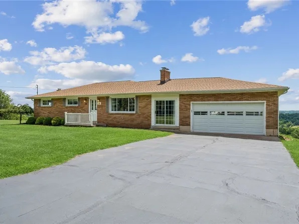135 Deerfield Rd, Washington, PA 15301