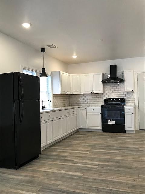 1st image of 3463 Walden Ave