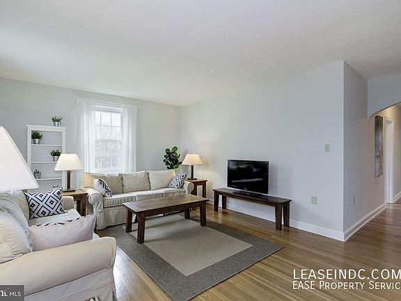 2nd image of 3051 Idaho Ave NW APT 325