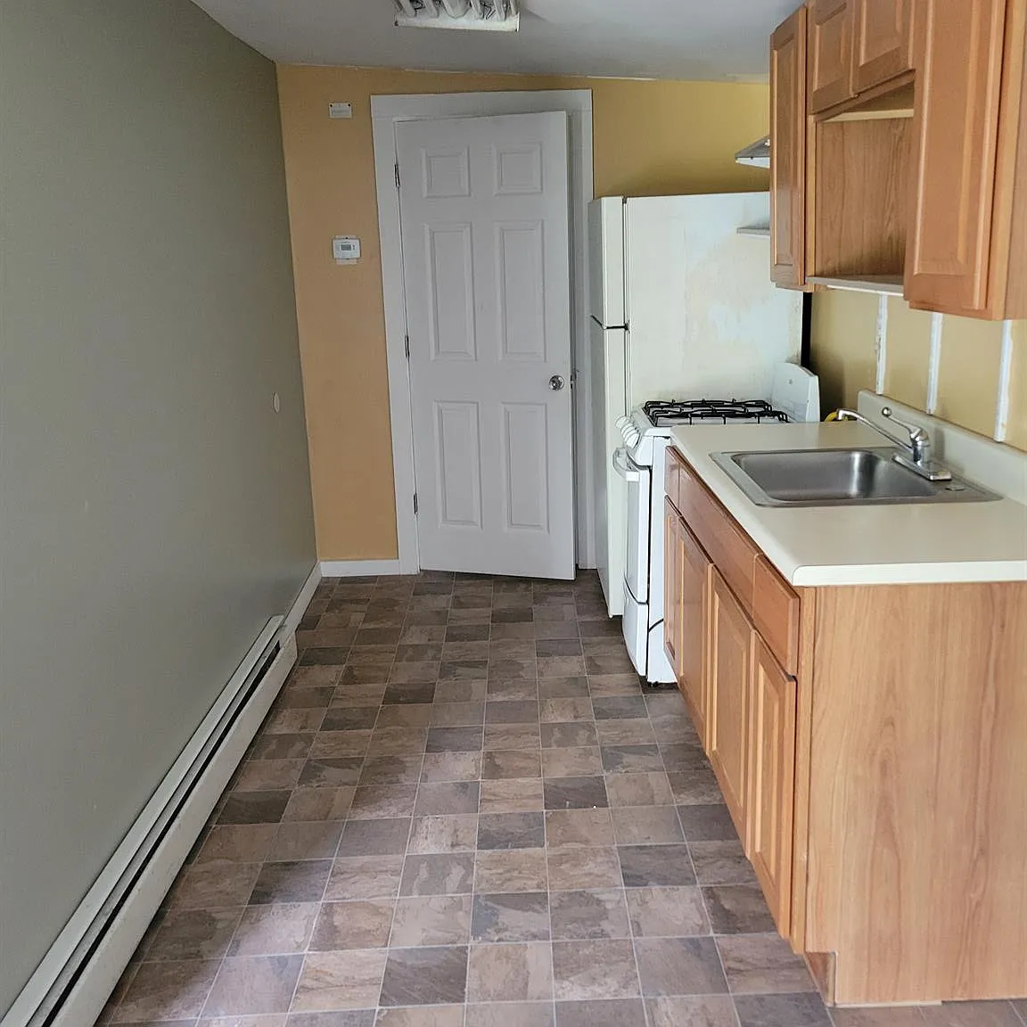 1 bed, $1,100 — Photo 2