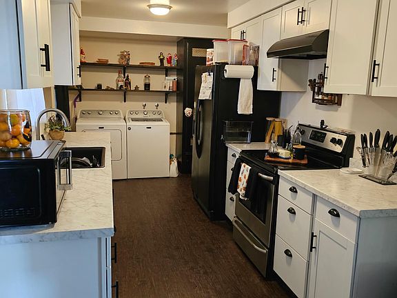 3rd image of 26055 Camphorwood Ave