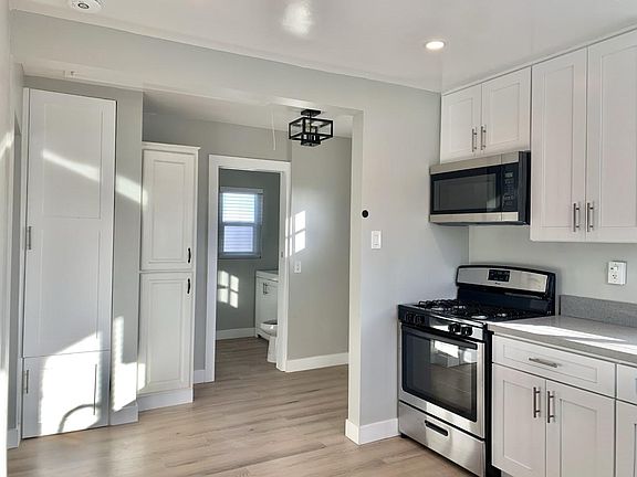 4th image of 16703 Orchard Ave APT B