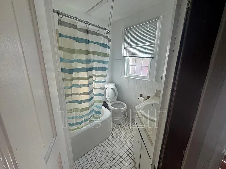 134 E Vienna St — Photo 13