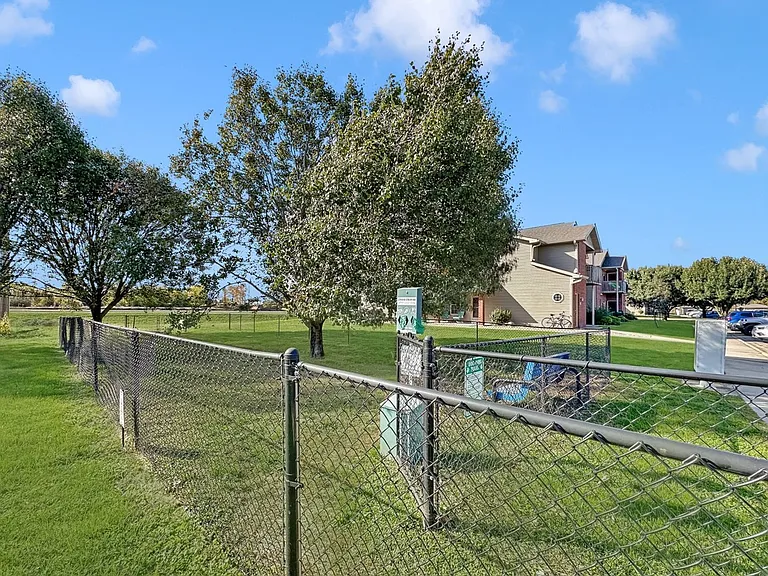 2303 N Broadway St — Photo 22