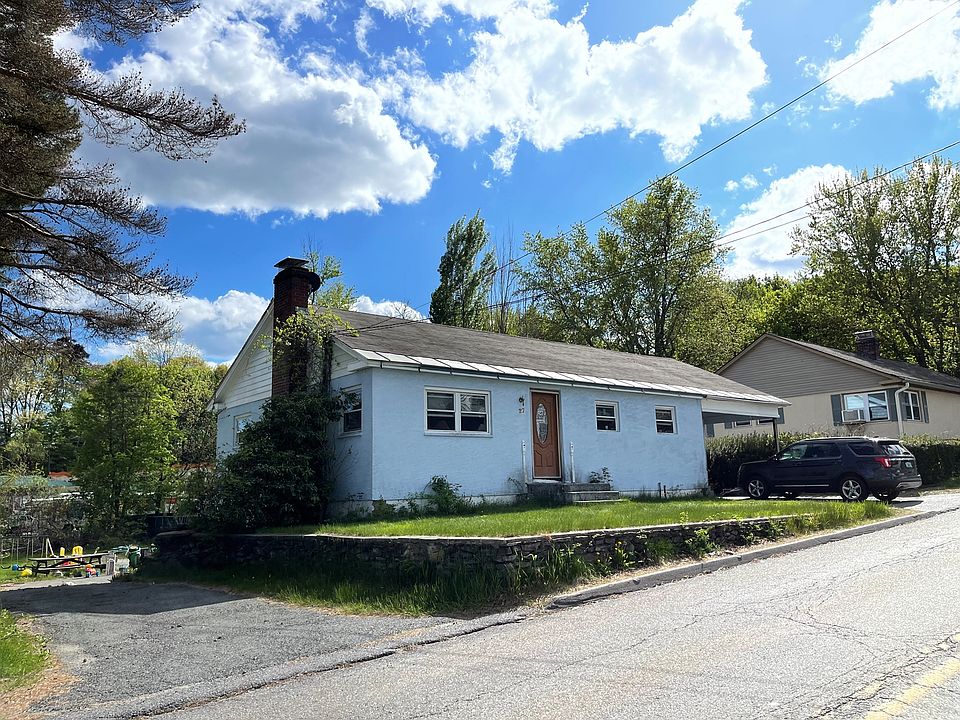 27 Graham St, Leominster, MA 01453 Zillow
