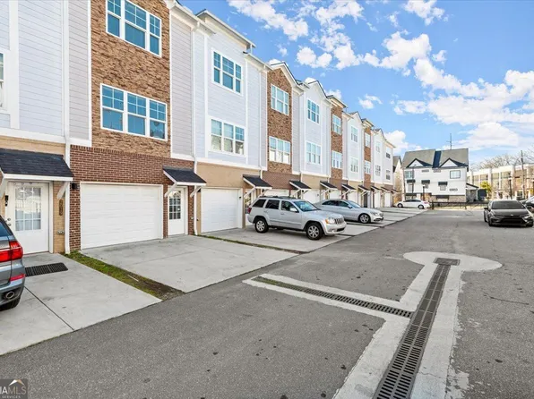 2017 Ocean Dr NW, Atlanta, GA 30318