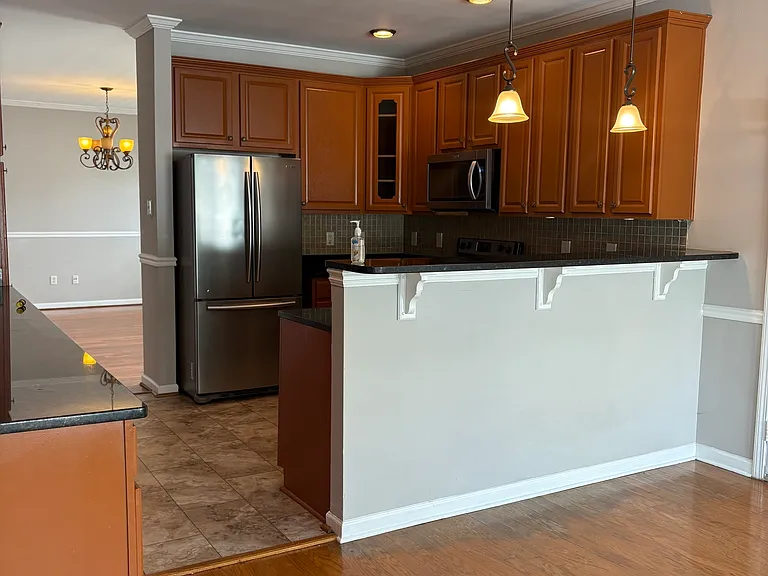 403 Saint Dunstans Ct — Photo 10