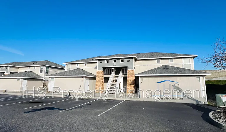6305 Chapel Hill Blvd #H102 — Photo 1