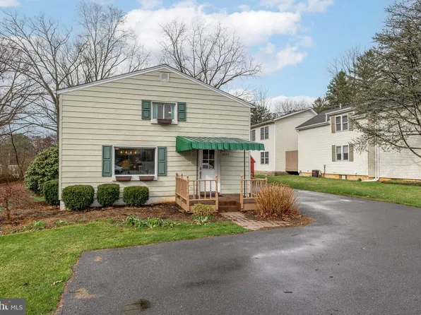 1832 Waddle Rd, State College, PA 16803
