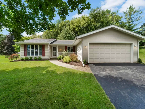 5010 Wentworth Cir, Mc Farland, WI 53558