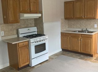 96 Mount Hope Ave FLOOR 2, Bristol, RI 02809