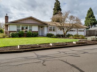 1595 Rambling Dr, Springfield, OR 97477