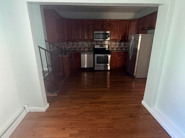 171 New York Ave #2 — Photo 5
