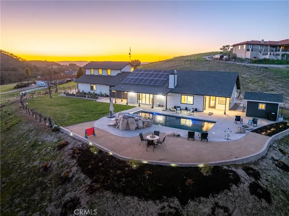 210 Cook Ct, Templeton, CA 93465