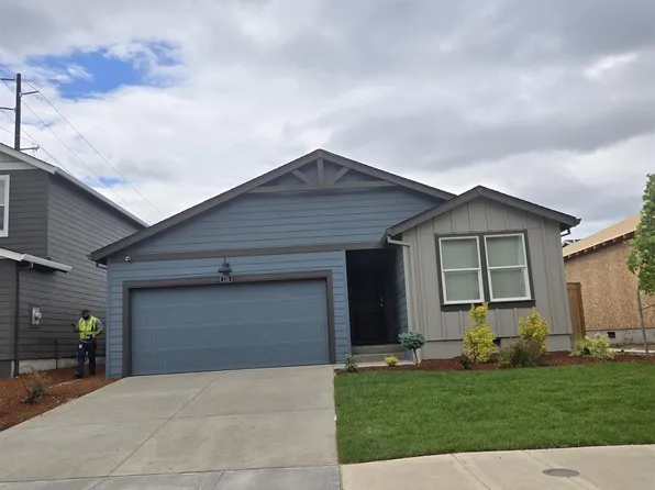 113 Greencrest St NE, Salem, OR 97301