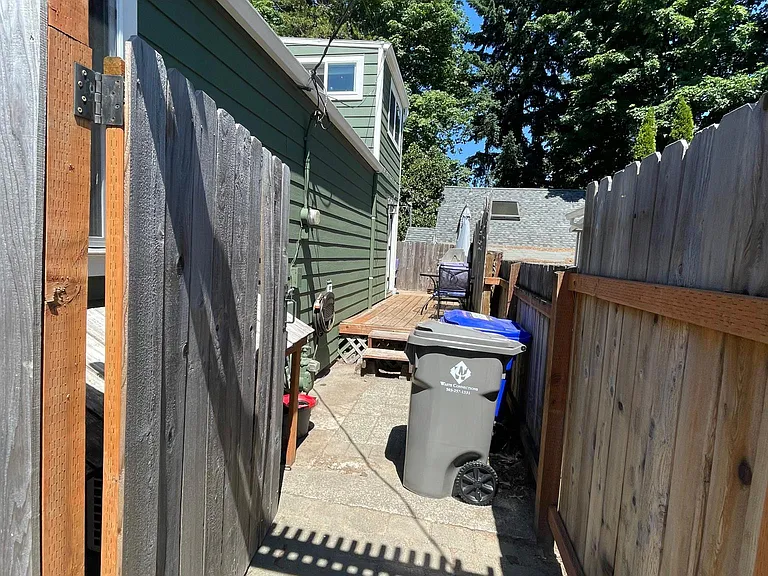 927 SW Gaines St — Photo 28
