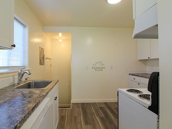 3rd image of 706 Benham St