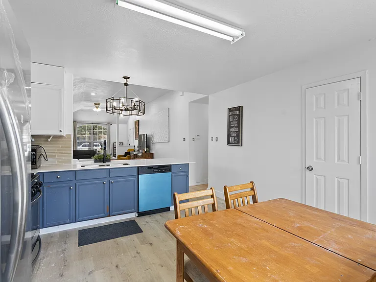 Shining Leaf Ct — Photo 10
