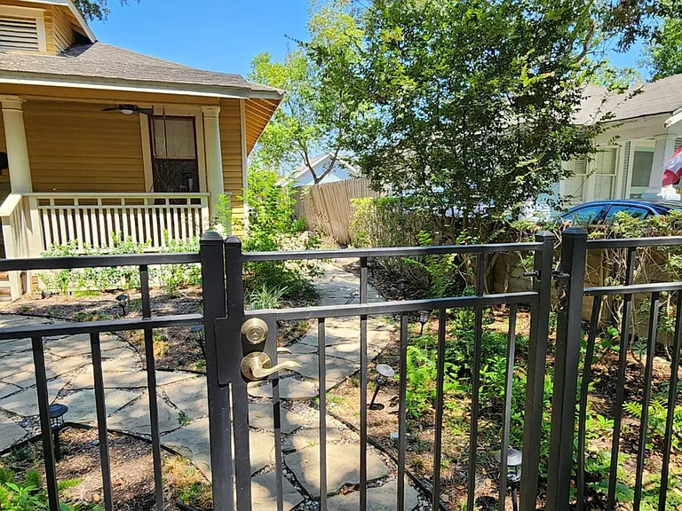 E 11th 1/2 St — Photo 20