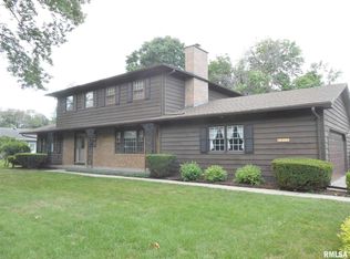 4212 Jersey Ridge Rd, Davenport, IA 52807