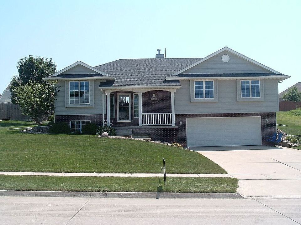 5875 Robin Road