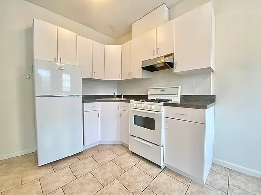 Rented by Astoria Realty | media 13