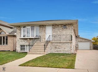 9429 Meade Ave, Oak Lawn, IL 60453
